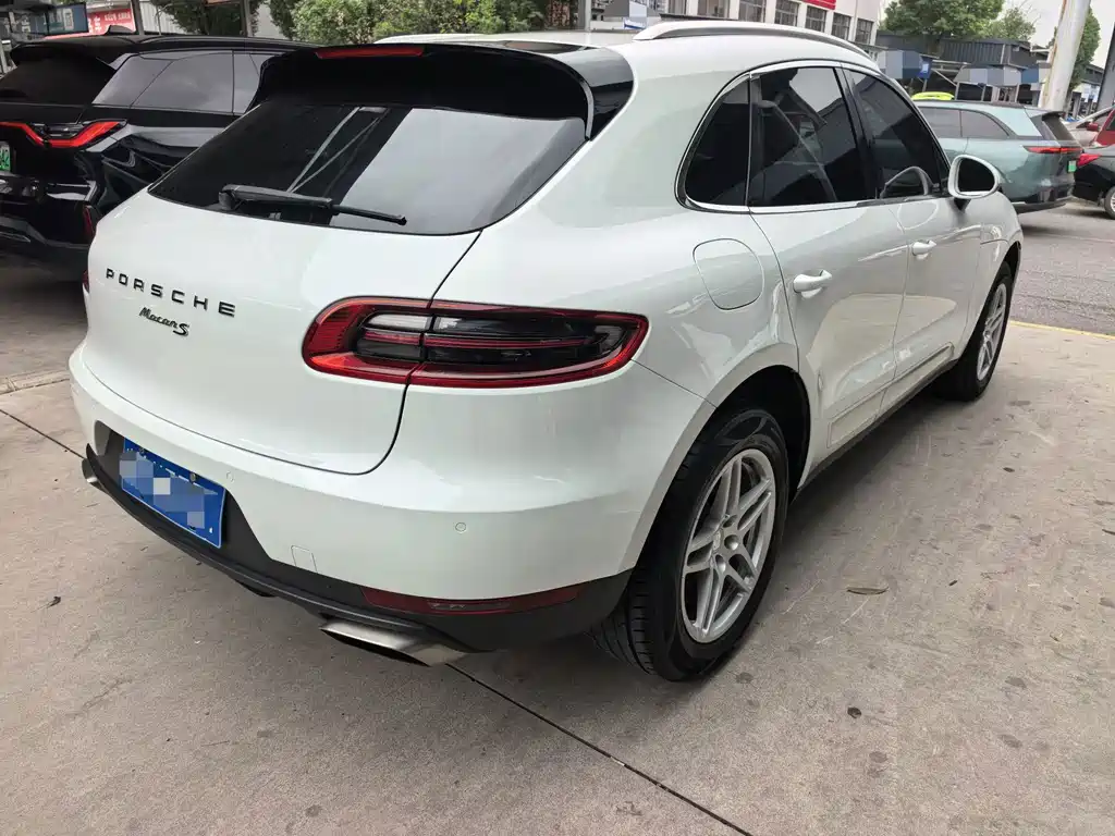 Porsche Macan — миниатюра 15