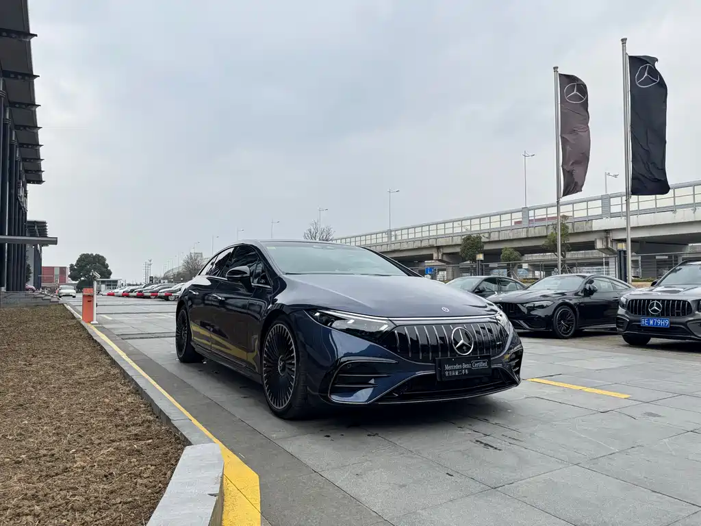 MERCEDES-BENZ EQS AMG