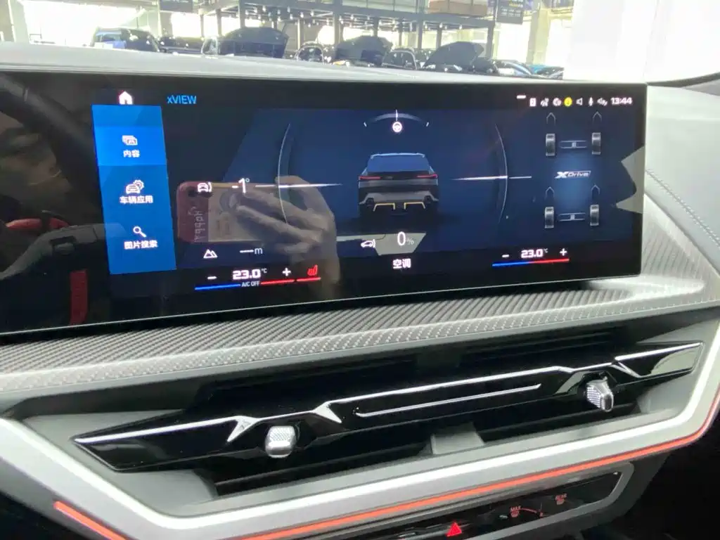 BMW XM — миниатюра 21