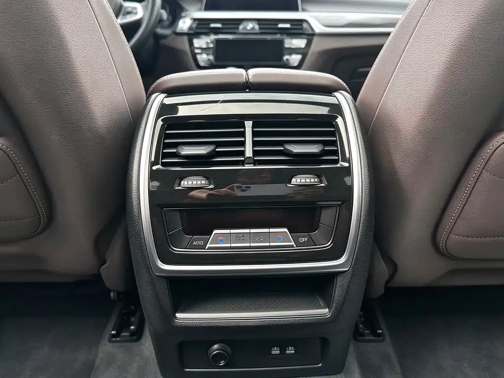 BMW X5 — миниатюра 8