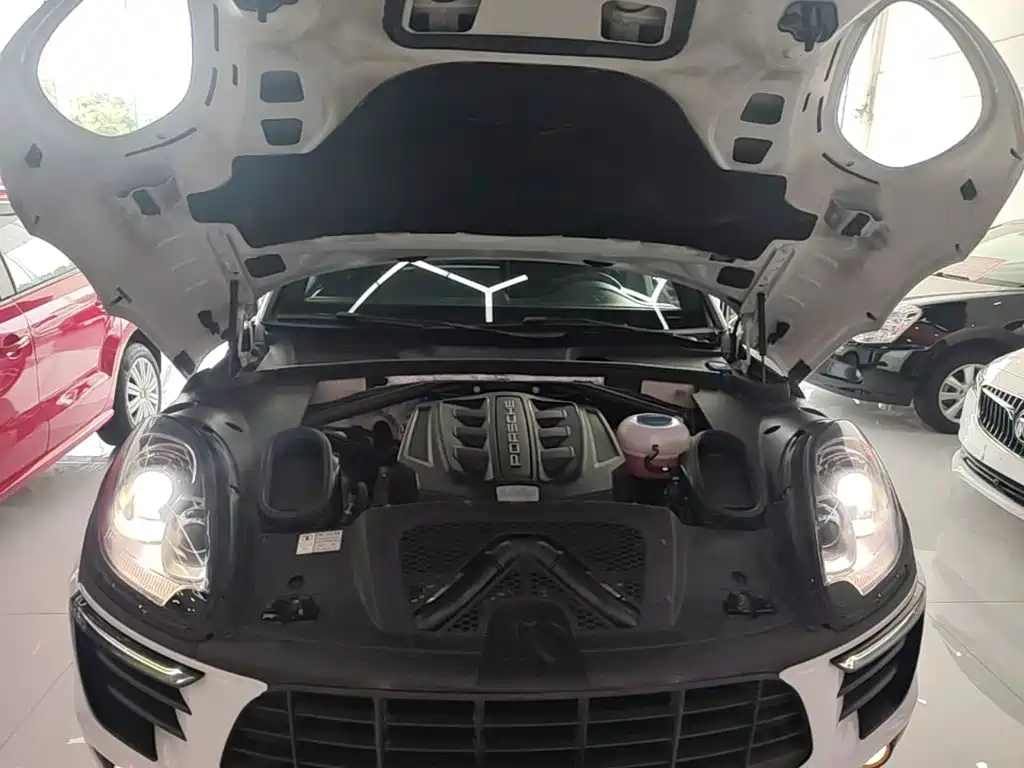 Porsche Macan — миниатюра 20