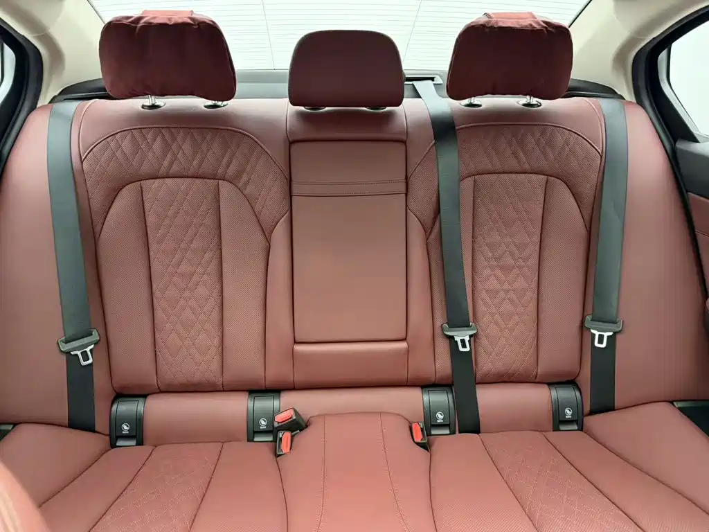 BMW 3 Series — миниатюра 19