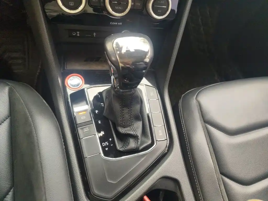 Volkswagen Tiguan L — миниатюра 10