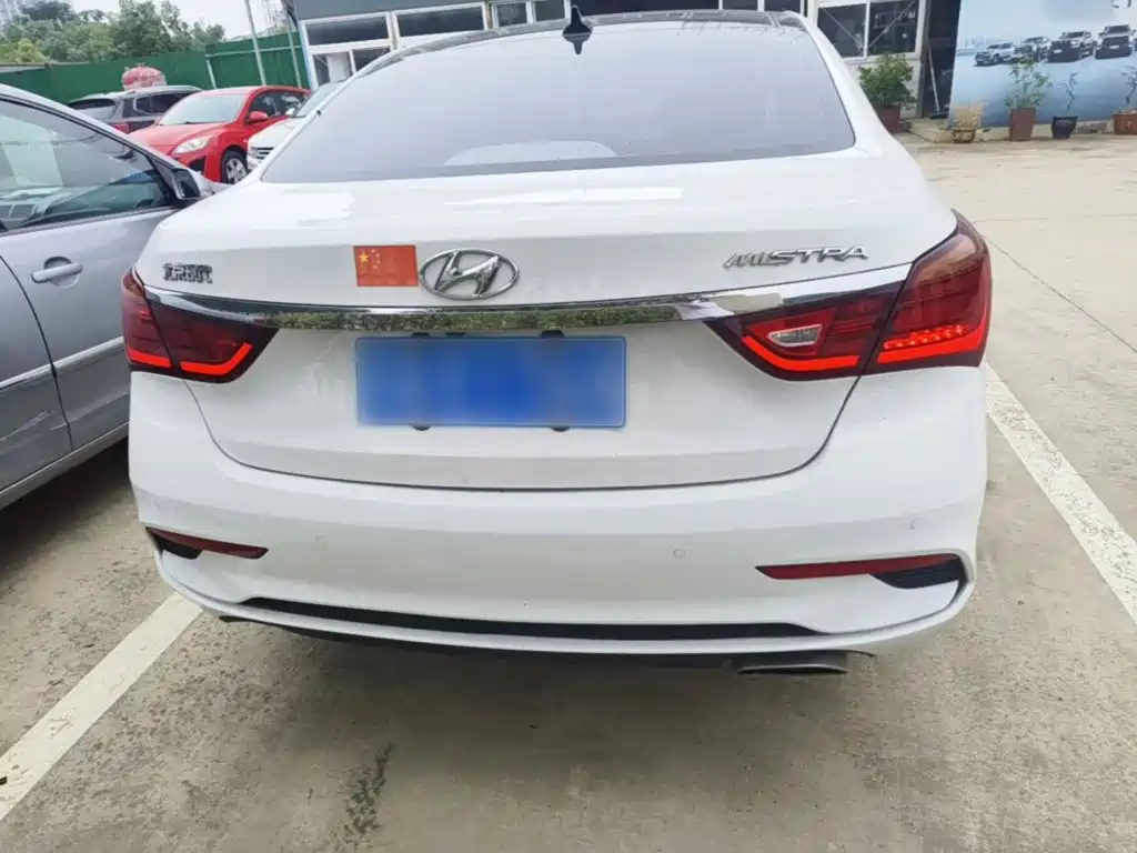 Hyundai Mistra — миниатюра 6