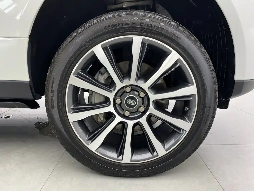 Land Rover Range Rover — миниатюра 6