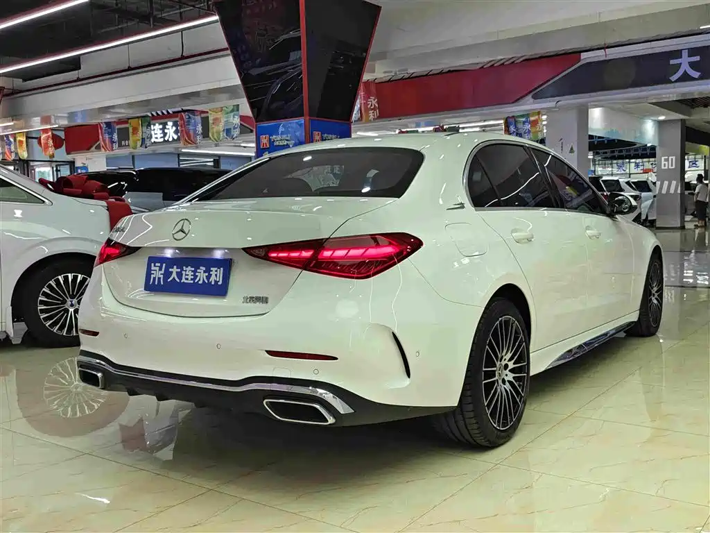 Mercedes-Benz C-Class — миниатюра 4