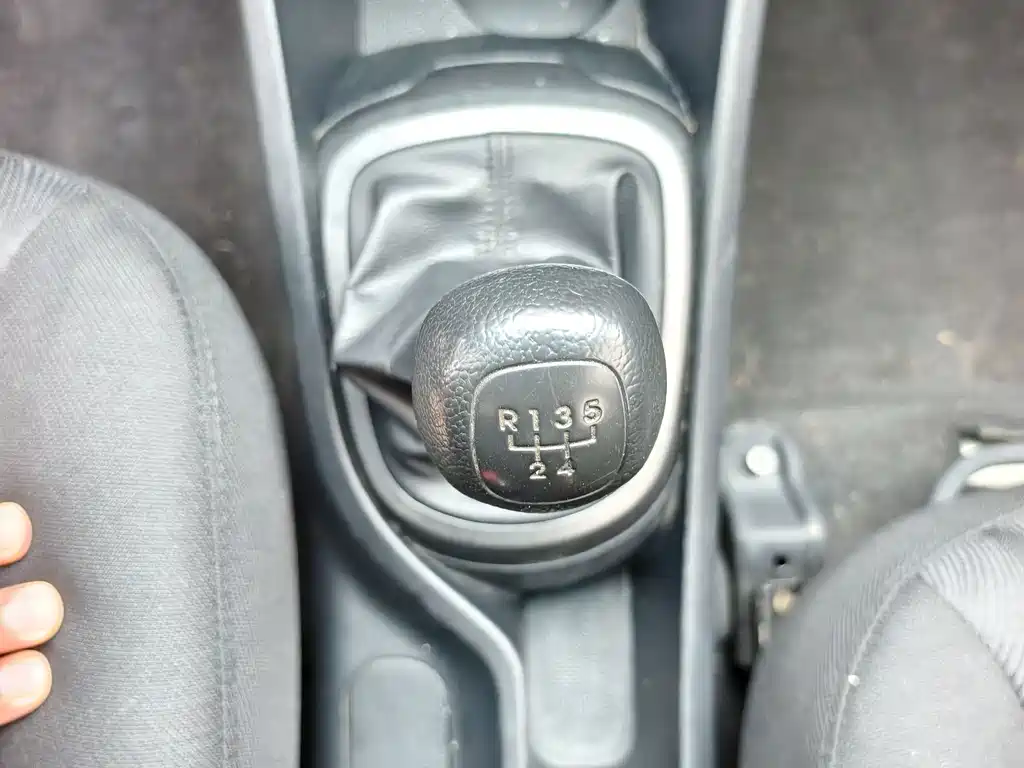 Kia K2 — миниатюра 8