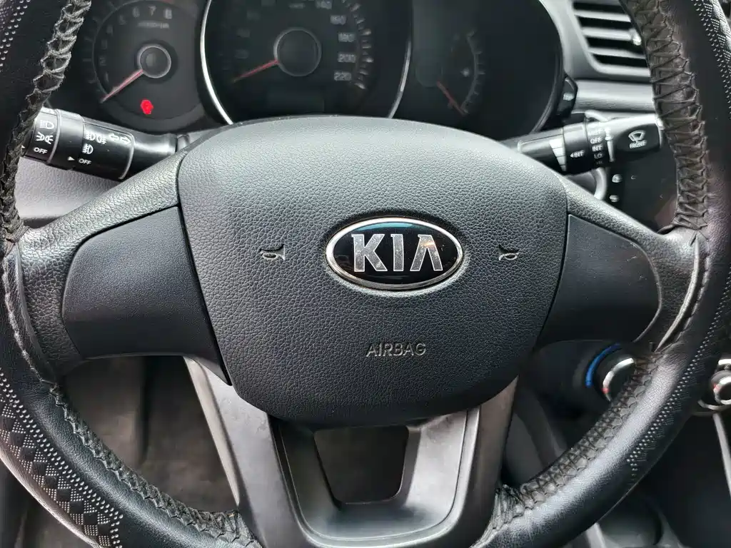 Kia K2 — миниатюра 10