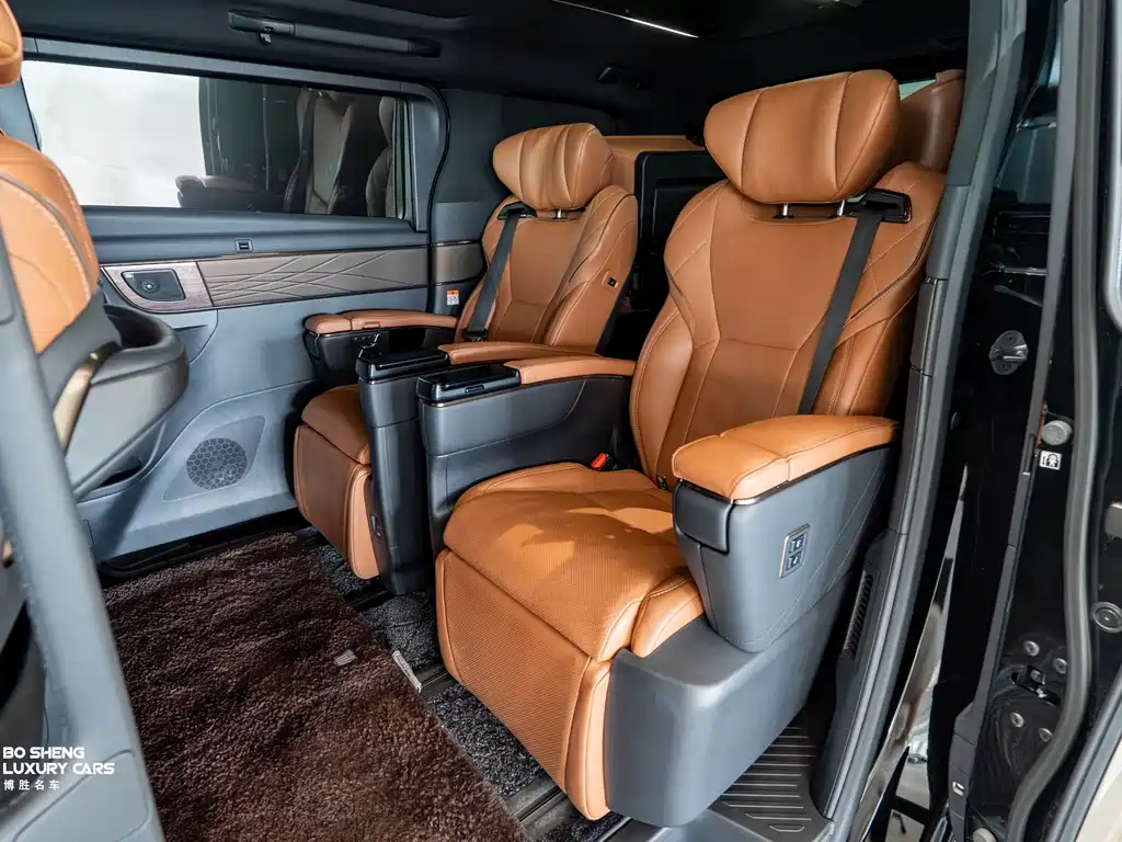 Toyota Vellfire 2024 2.5L