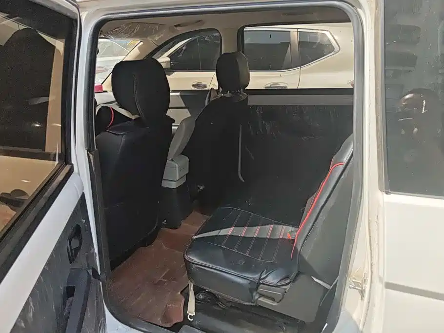 Wuling Hongguang — миниатюра 11