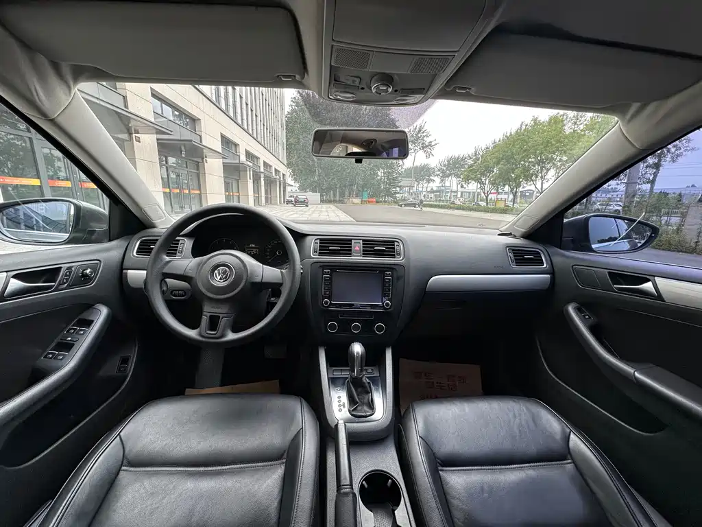 Volkswagen Sagitar — миниатюра 9