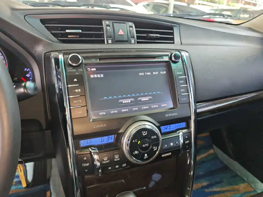 Toyota Reiz — миниатюра 13