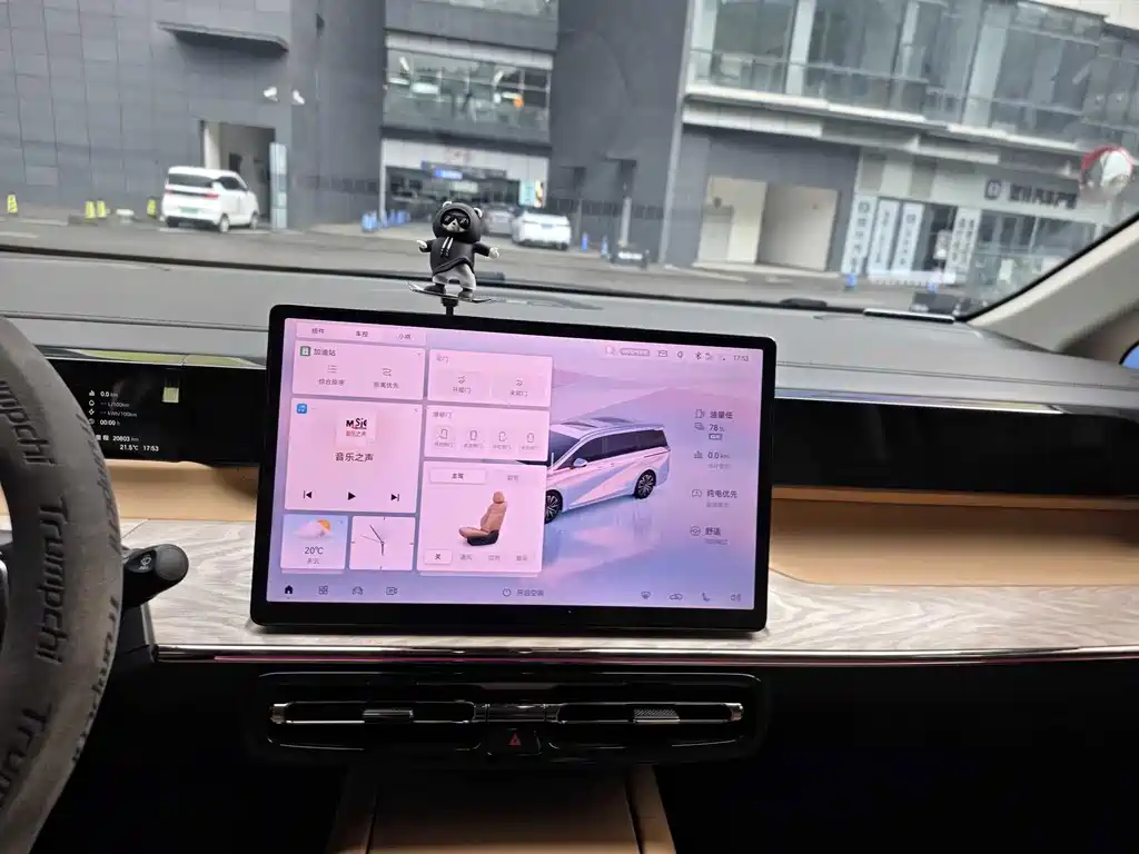 GAC Motor 传祺E8 PHEV — миниатюра 12