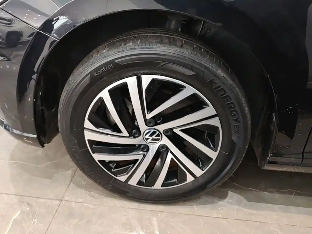 Volkswagen Lavida — миниатюра 23