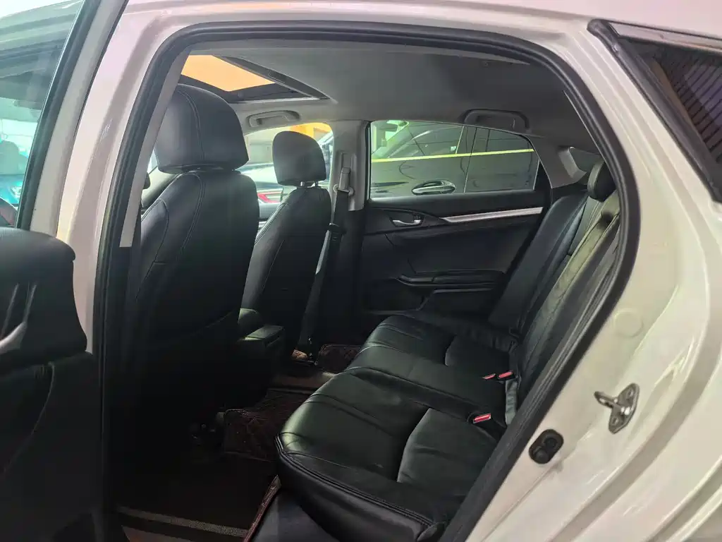 Honda Civic 2016 220TURBO CVT Luxury