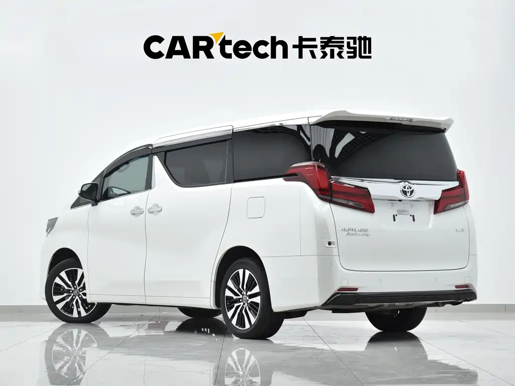 Toyota Alphard — миниатюра 26