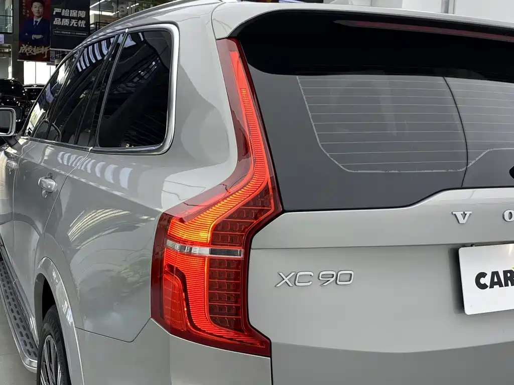 Volvo XC90 — миниатюра 6
