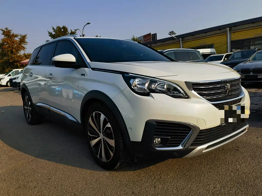 Peugeot 5008 — миниатюра 3