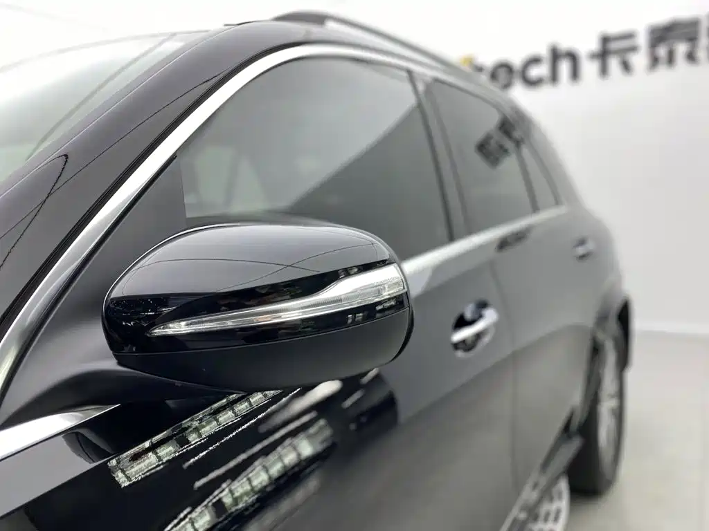 Mercedes-Benz GLE (Import) — миниатюра 12