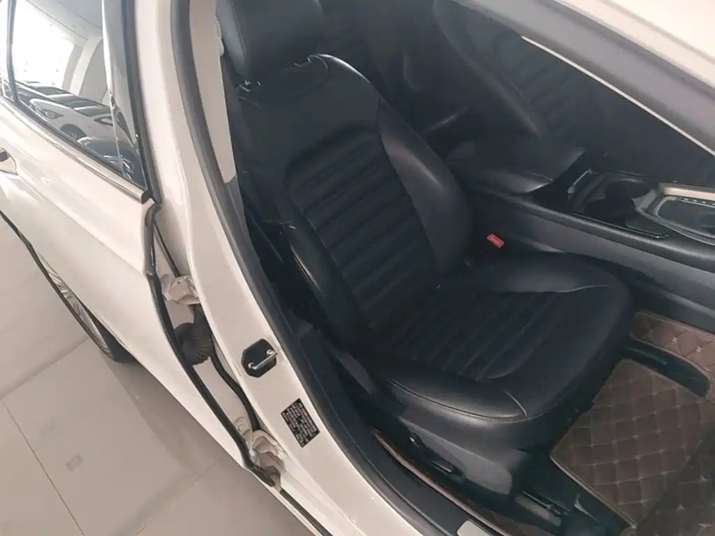 Ford Mondeo — миниатюра 25
