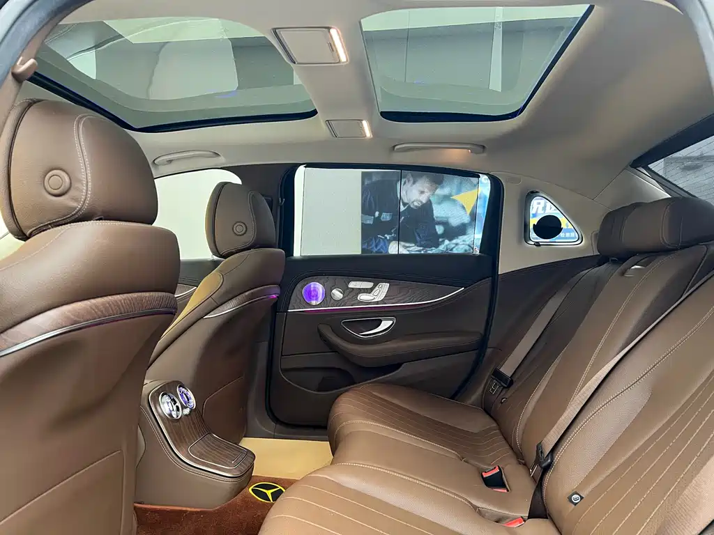 MERCEDES-BENZ E CLASS