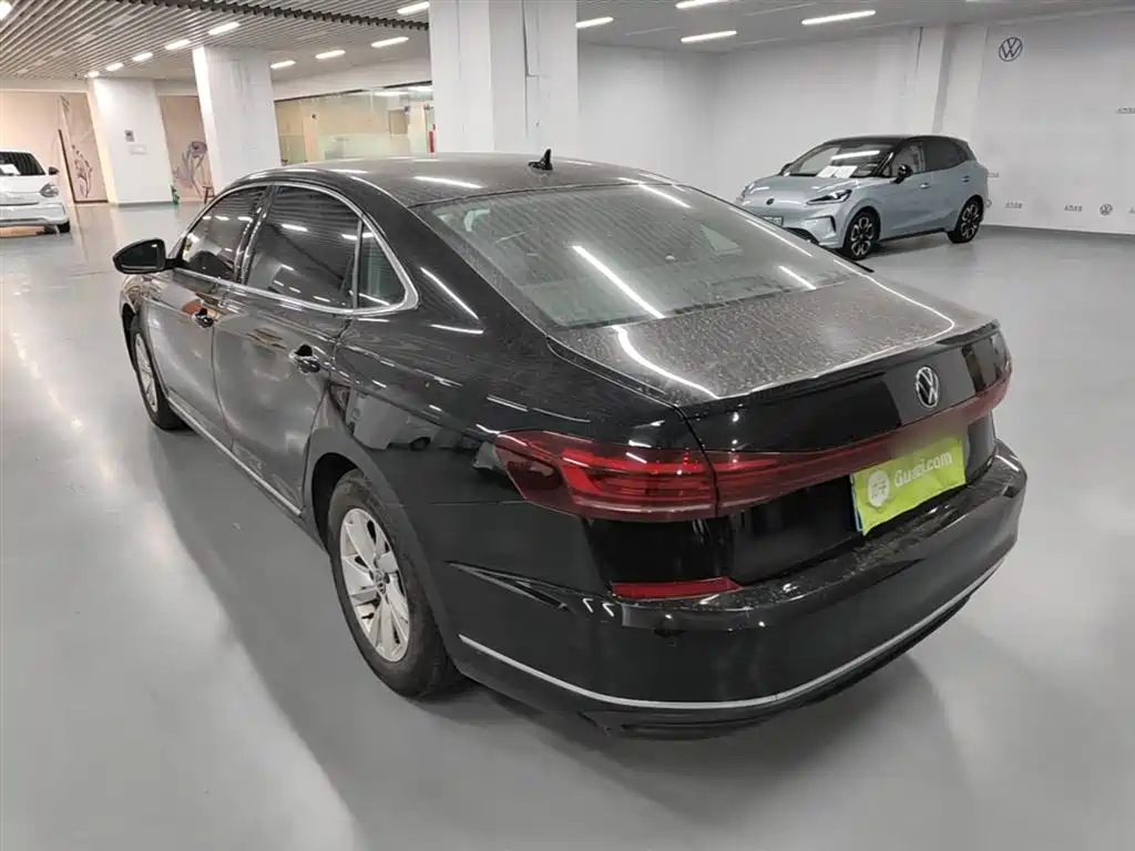Volkswagen Passat 2025 280TSI
