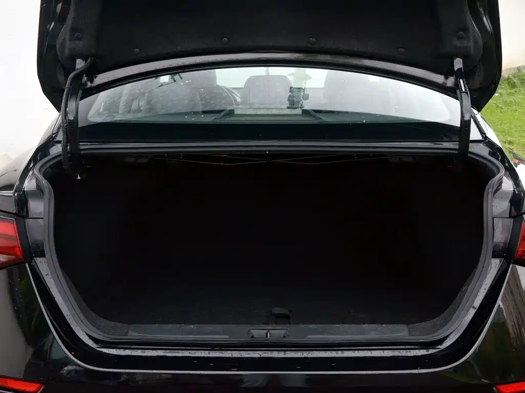 Nissan Sylphy — миниатюра 14