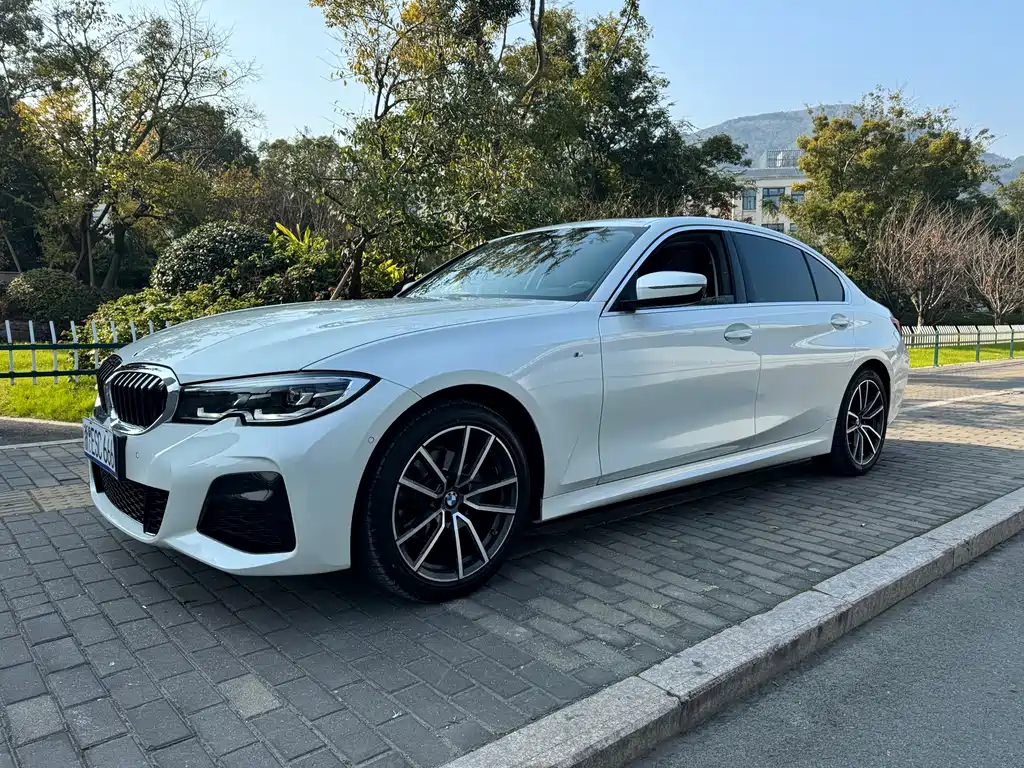BMW 3 Series 2022