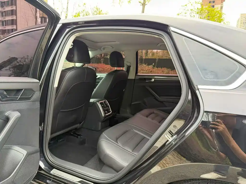 Volkswagen Passat — миниатюра 9