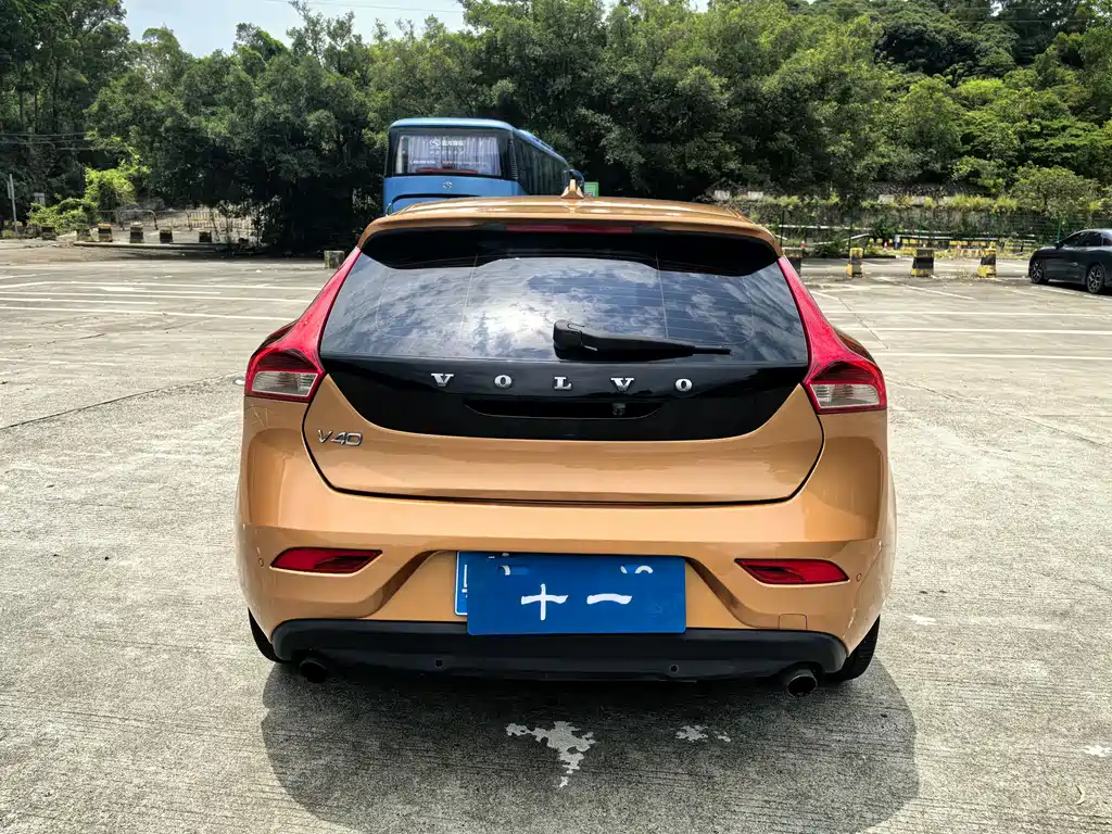 Volvo V40 2014 2.0T