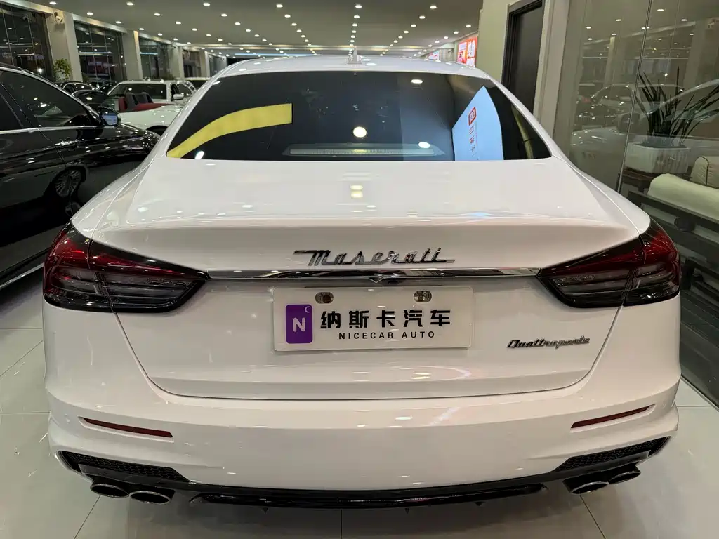 Maserati Quattroporte — миниатюра 4