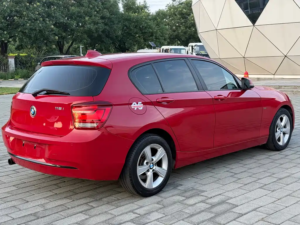 BMW 1 Series (Import) — миниатюра 4