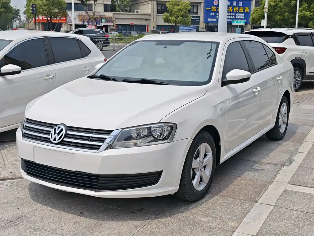 Volkswagen Lavida 2015