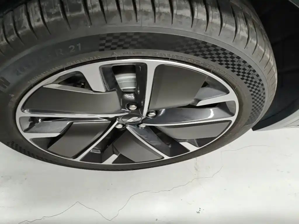 Li Auto Li L9 — миниатюра 23