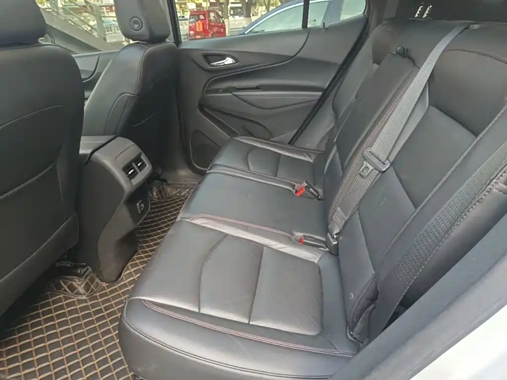 Chevrolet Equinox — миниатюра 13