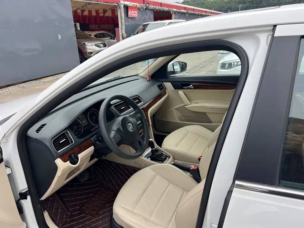 Volkswagen Lavida — миниатюра 8