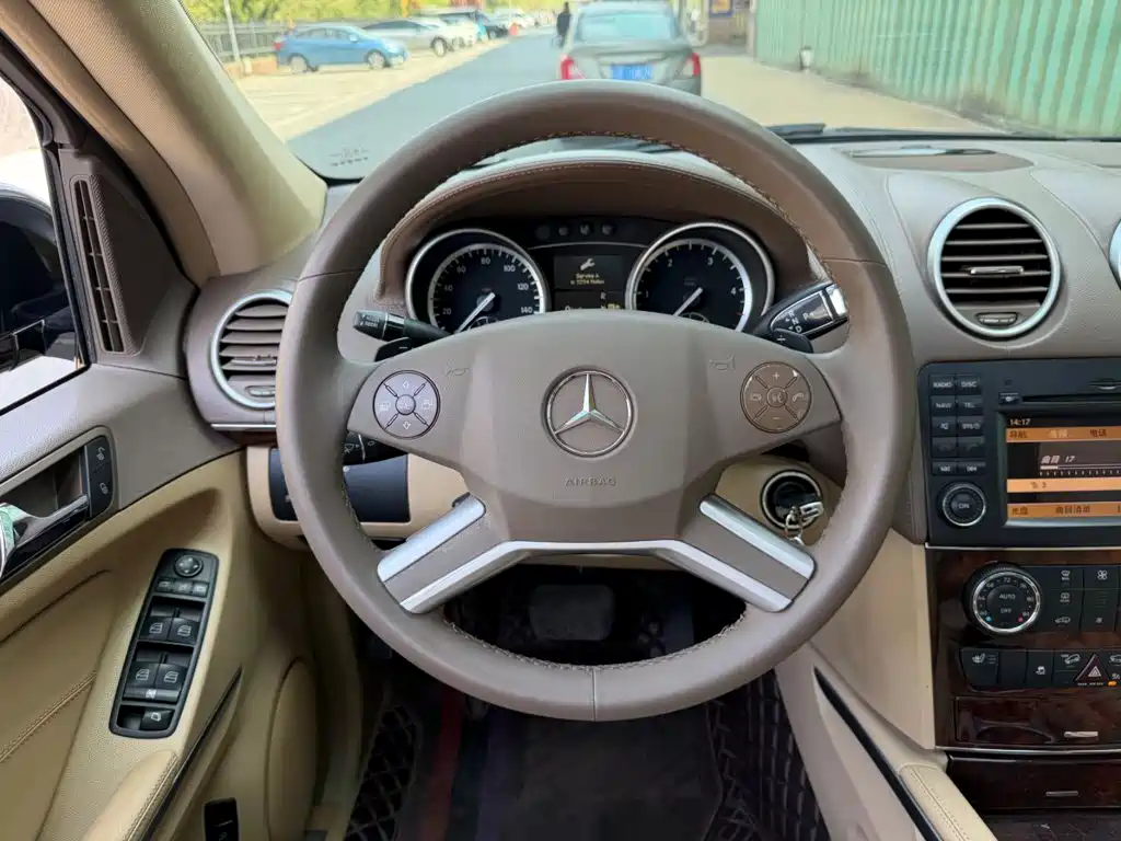 Mercedes-Benz GL-Class — миниатюра 5
