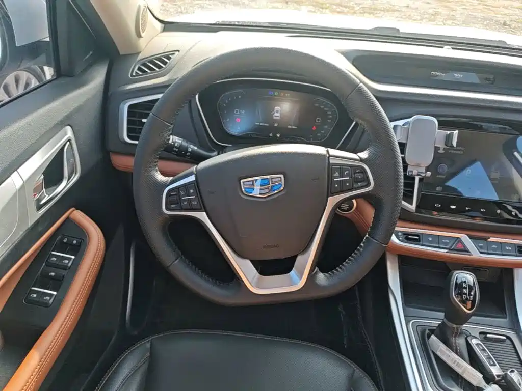 Geely Vision X6 — миниатюра 11
