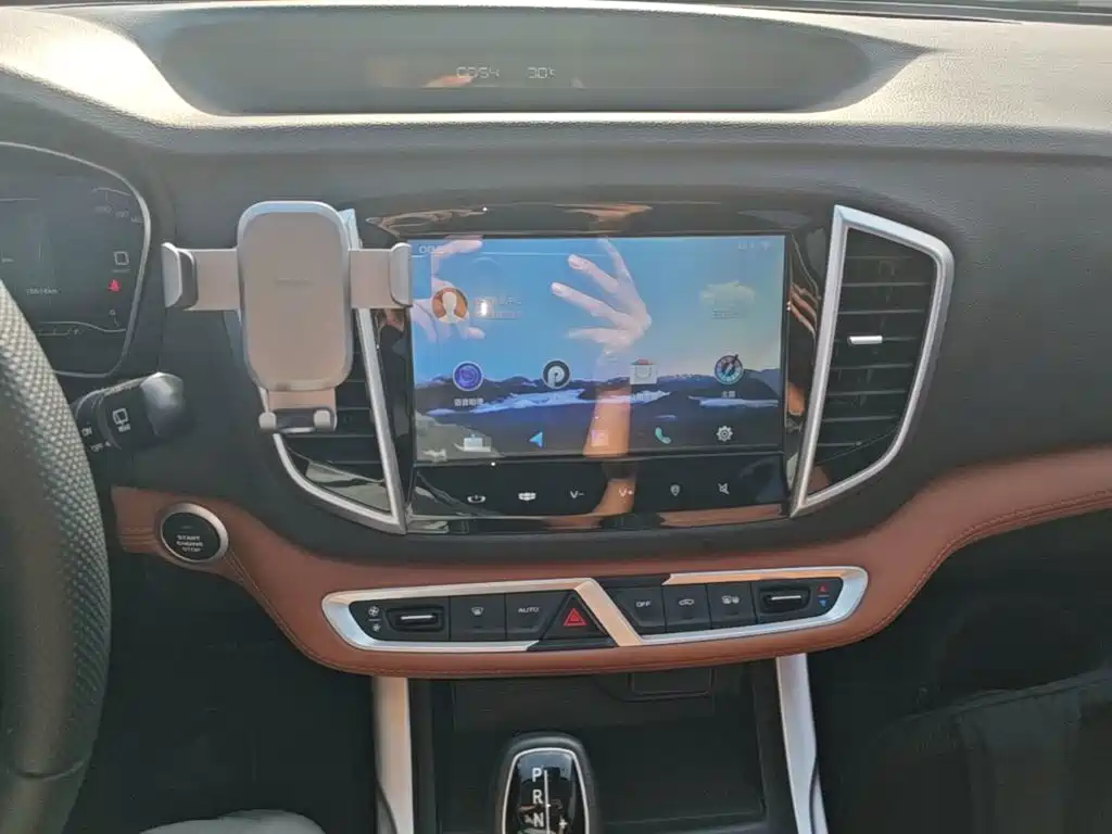 Geely Vision X6 — миниатюра 13