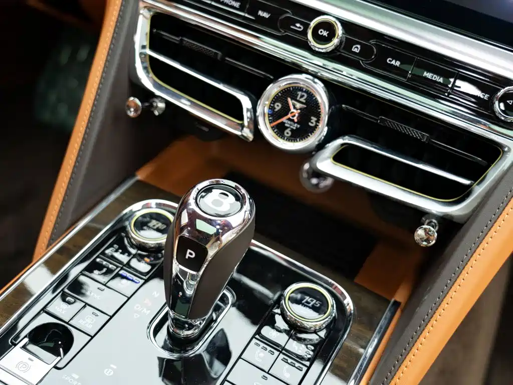 Bentley Flying Spur — миниатюра 20