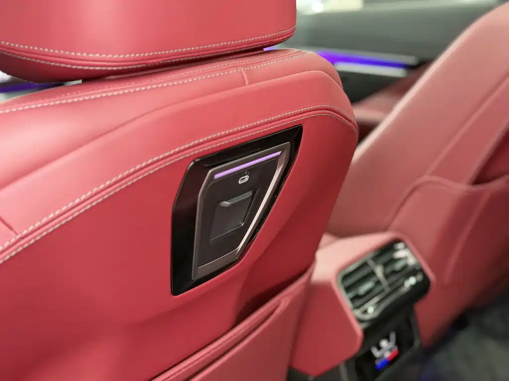 BMW 5 Series — миниатюра 14