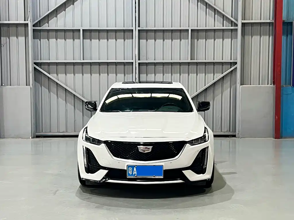 Cadillac CT5 — миниатюра 2