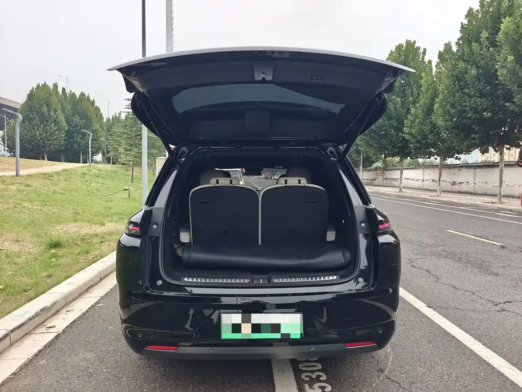 Li Auto Li L8 — миниатюра 17