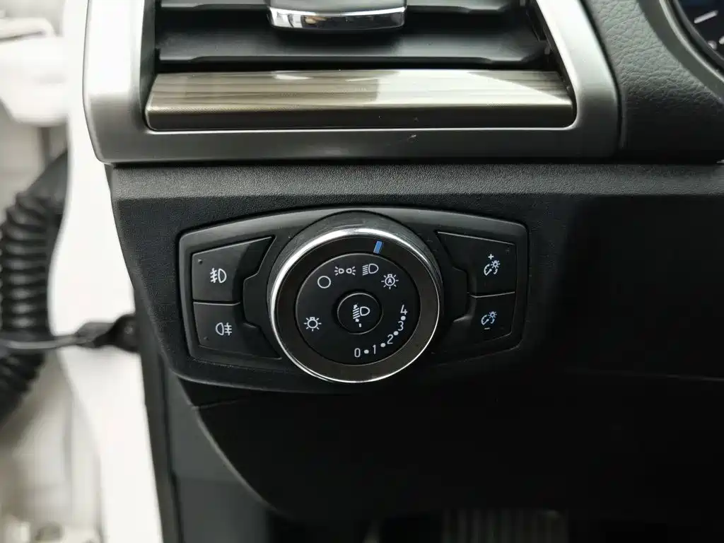 Ford Mondeo — миниатюра 21
