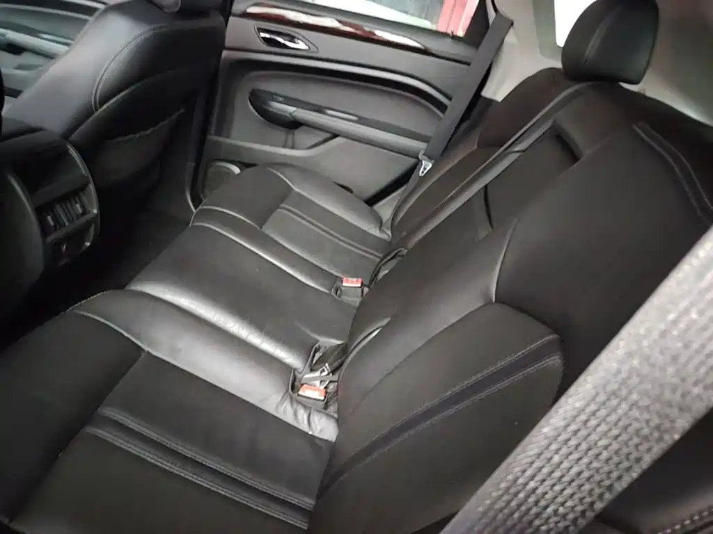 Cadillac SRX — миниатюра 17
