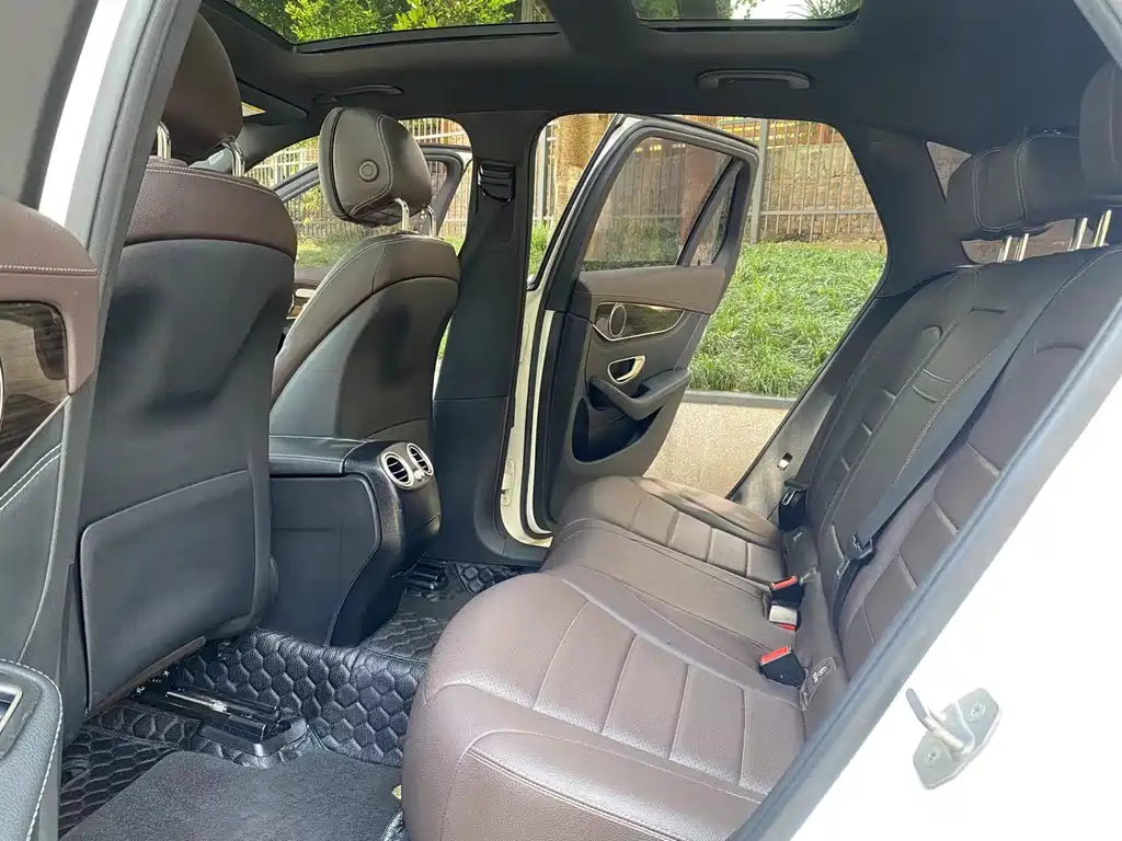 Mercedes-Benz GLC 2018 GLC 260 4MATIC Luxury