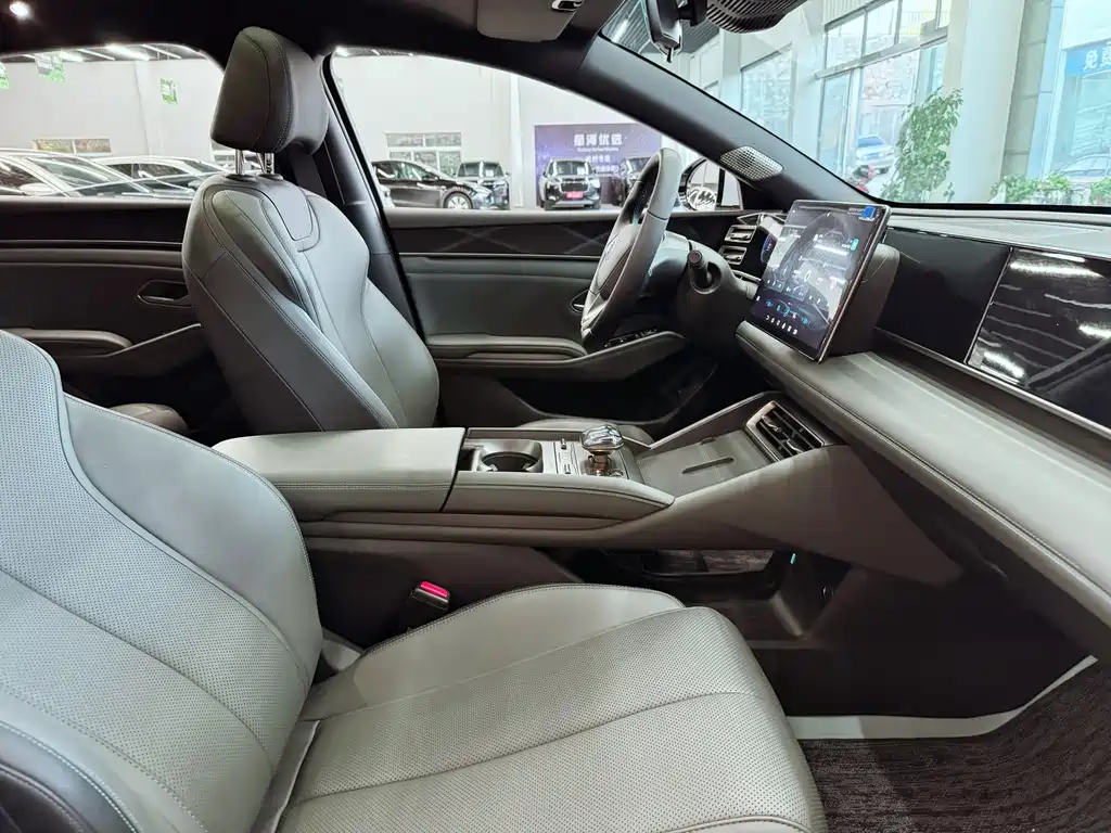 BYD Qin L — миниатюра 17