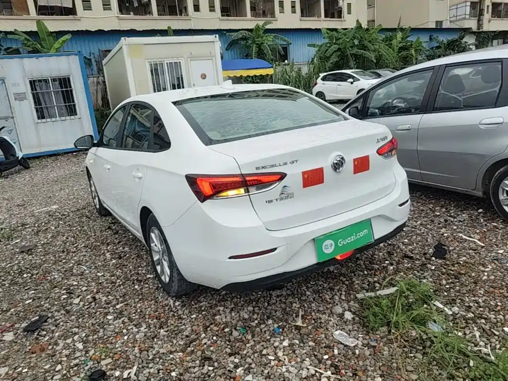 Buick Excelle — миниатюра 5