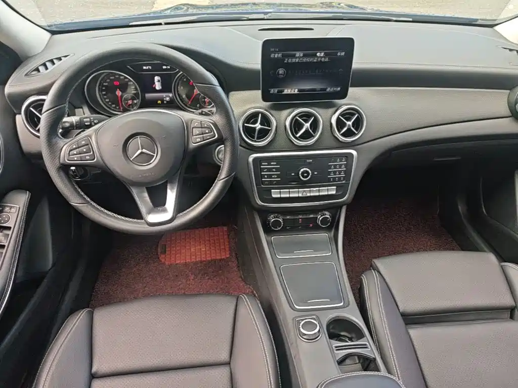 Mercedes-Benz GLA — миниатюра 10