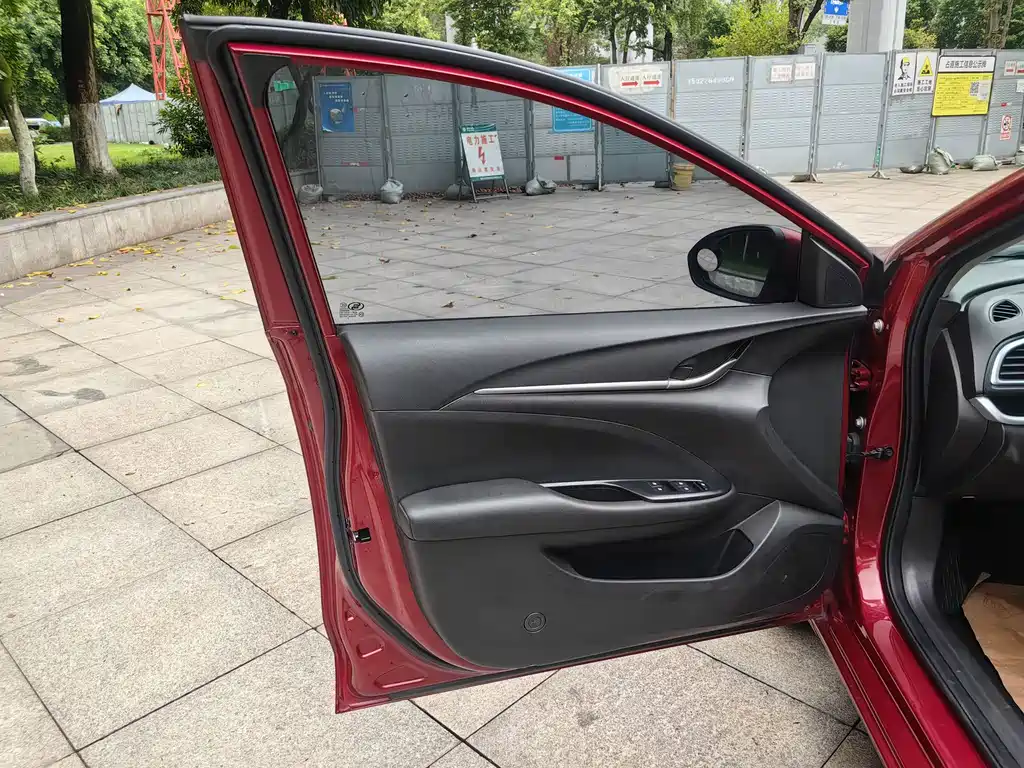 Buick Excelle — миниатюра 13